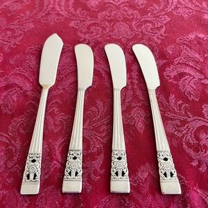 Oneida ~ Coronation ~ Vintage 1936 ~ Master Butter Knife & 3 Spreaders